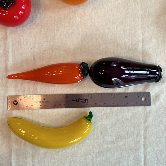 Set of 7, Murano Handblown Style glass fruit and veg - Picture 3 of 5